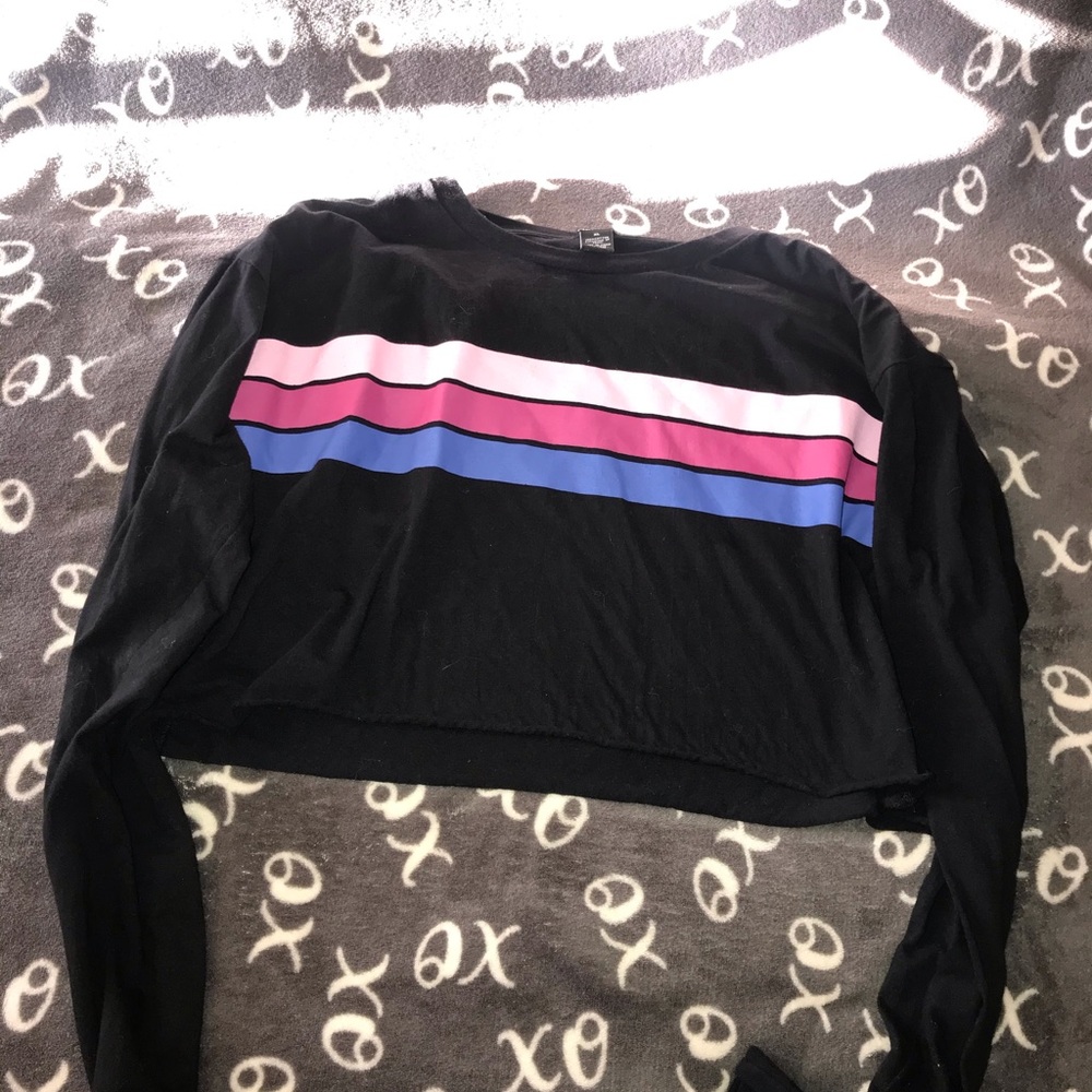 Cropped long sleeves